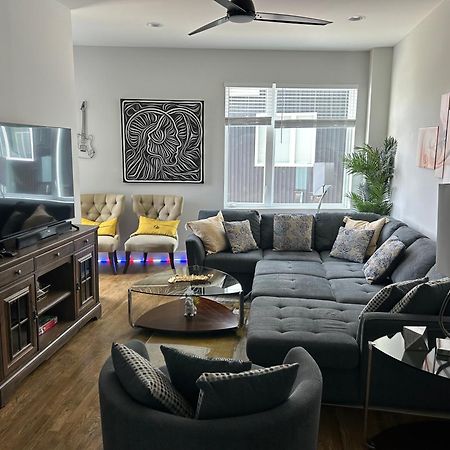 Luxury Townhome Skyline Views Mins To Dt 내슈빌 외부 사진