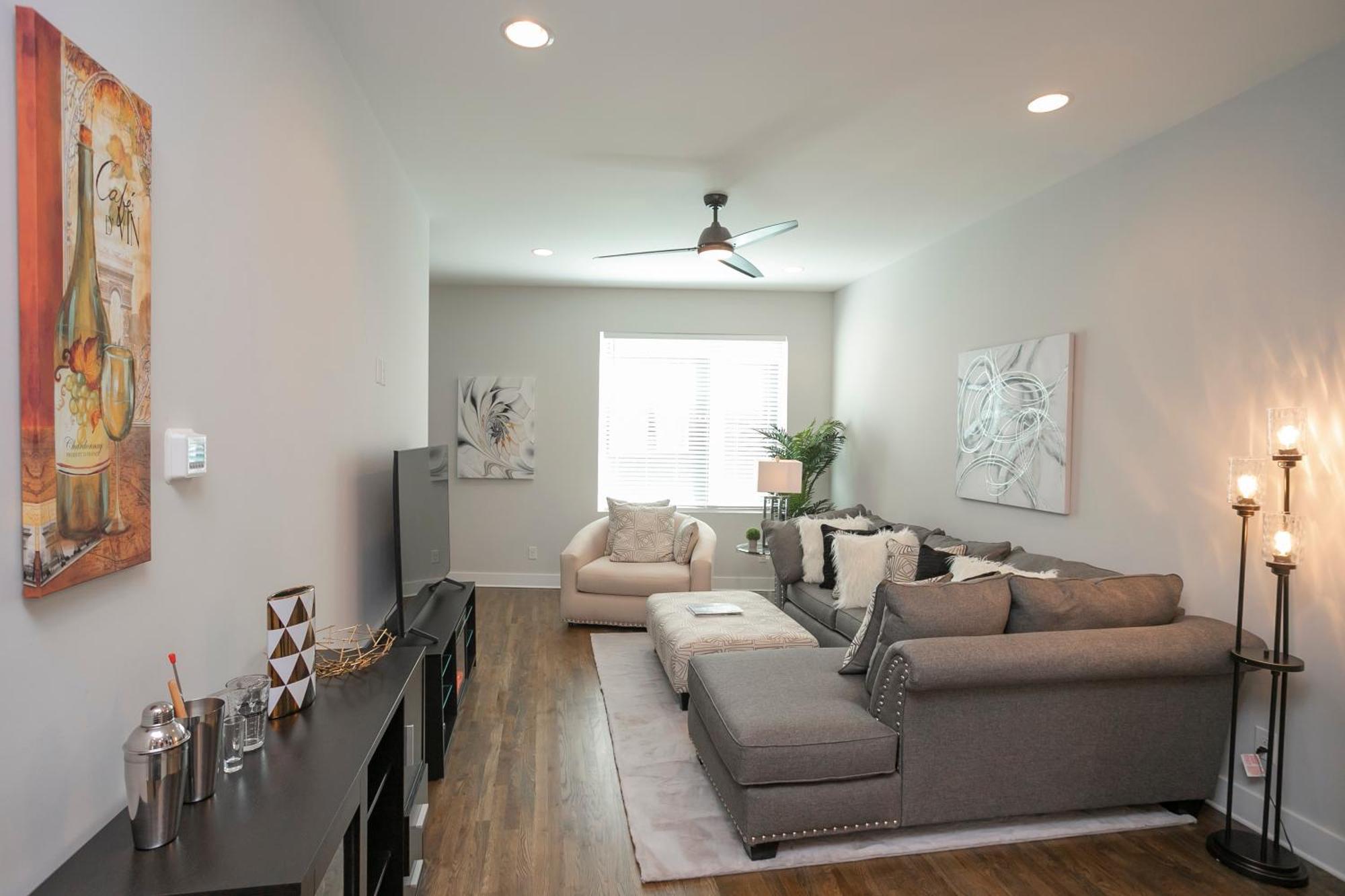 Luxury Townhome Skyline Views Mins To Dt 내슈빌 외부 사진