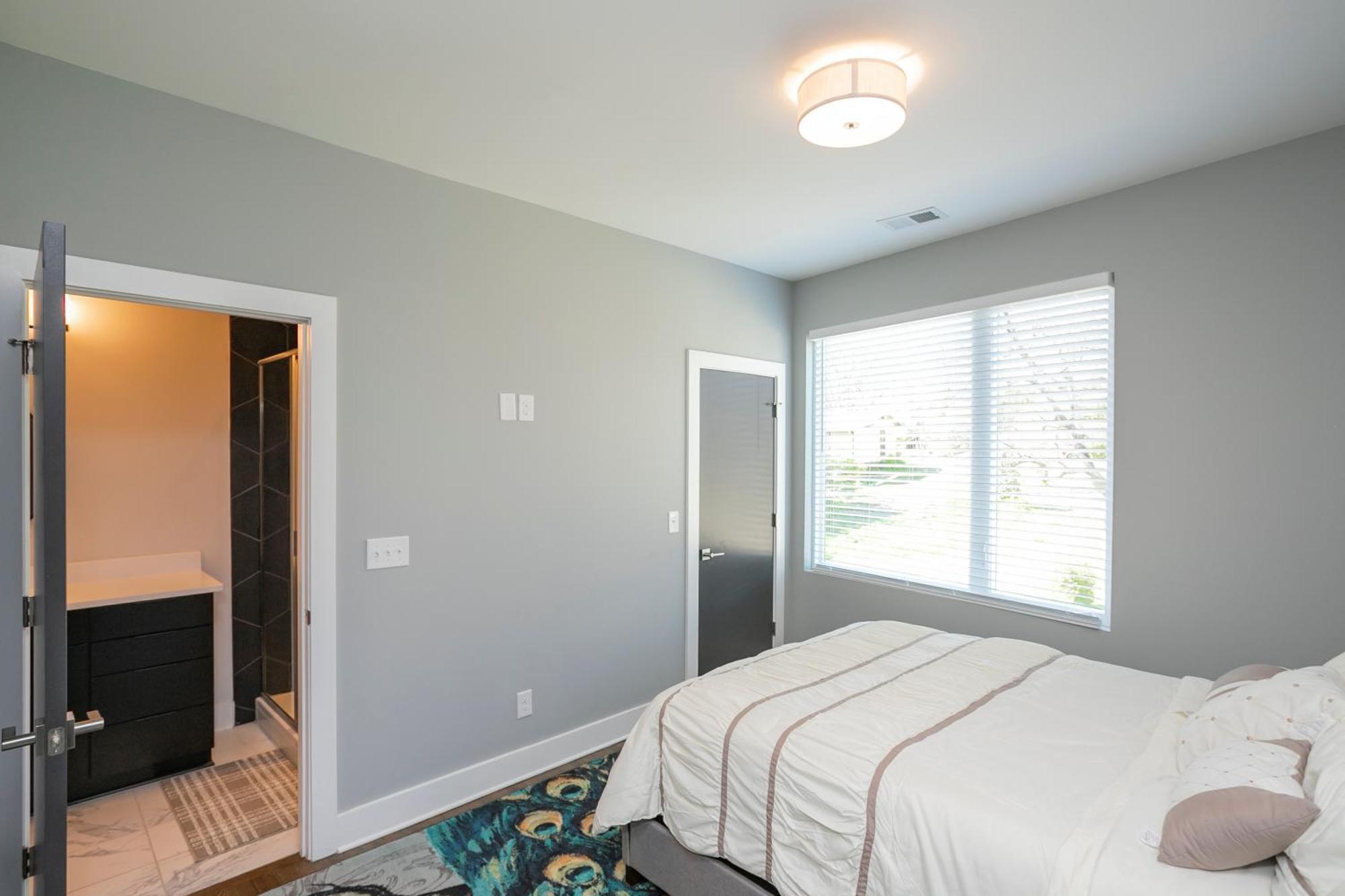Luxury Townhome Skyline Views Mins To Dt 내슈빌 외부 사진