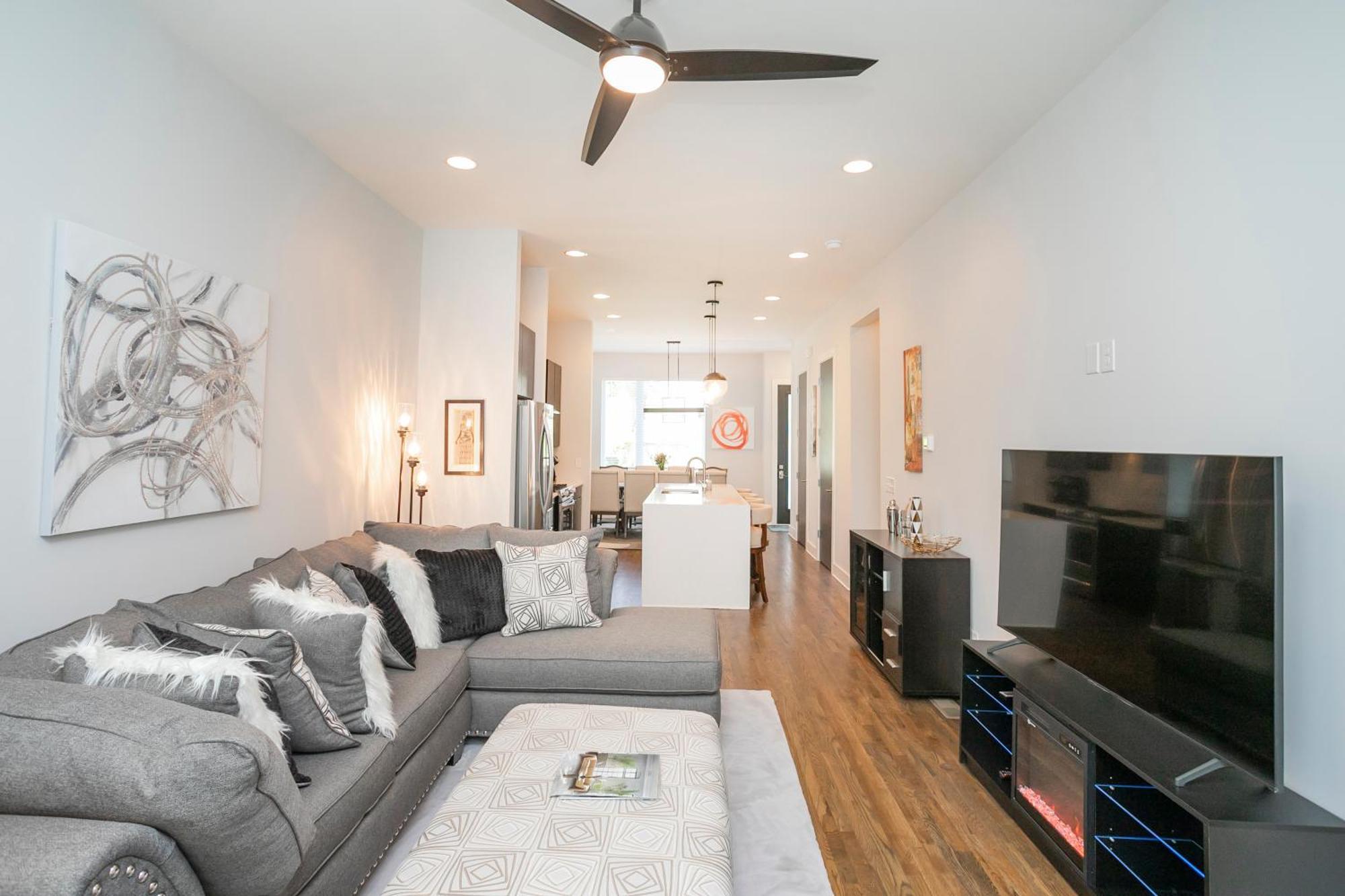 Luxury Townhome Skyline Views Mins To Dt 내슈빌 외부 사진