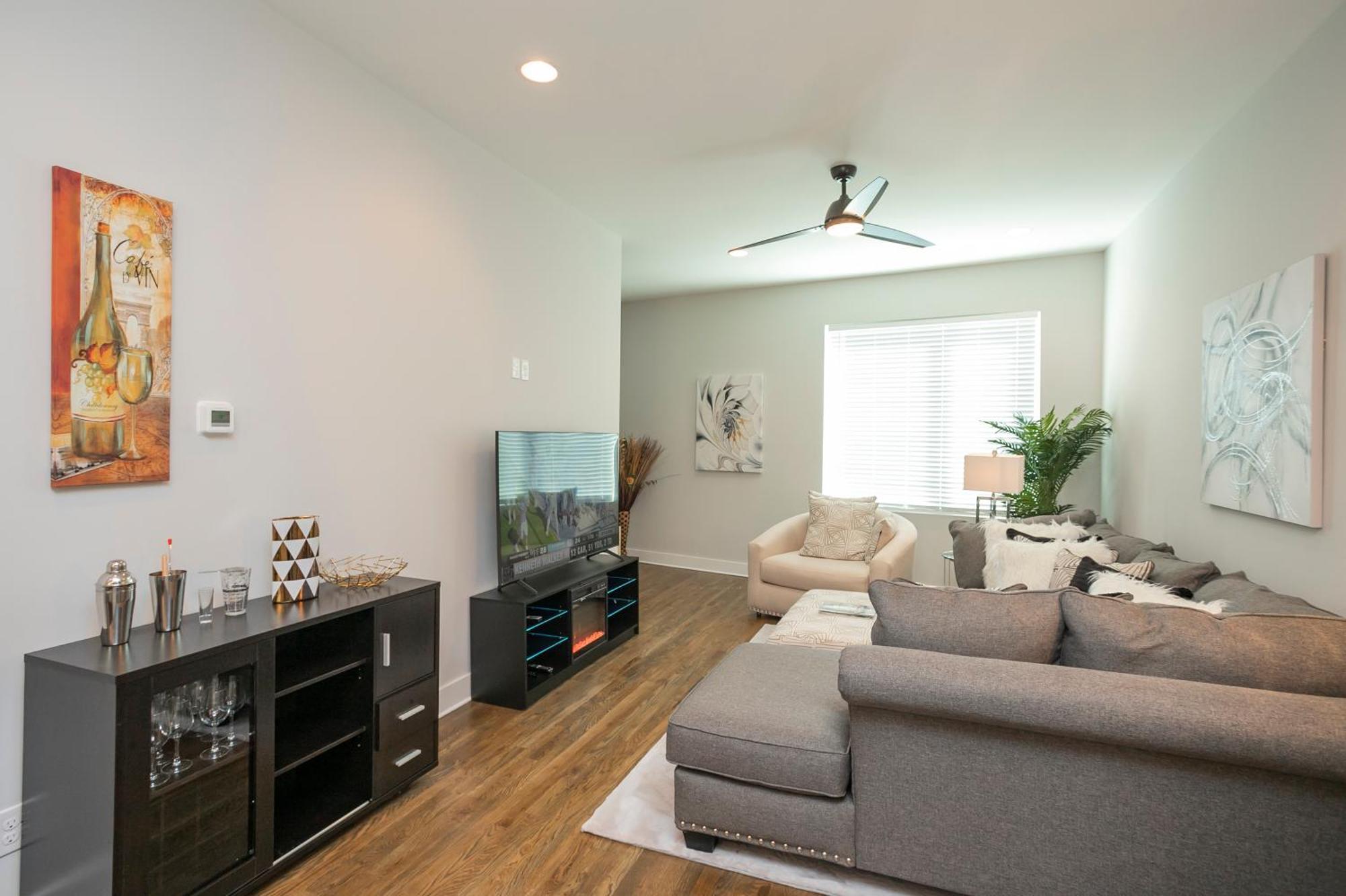 Luxury Townhome Skyline Views Mins To Dt 내슈빌 외부 사진