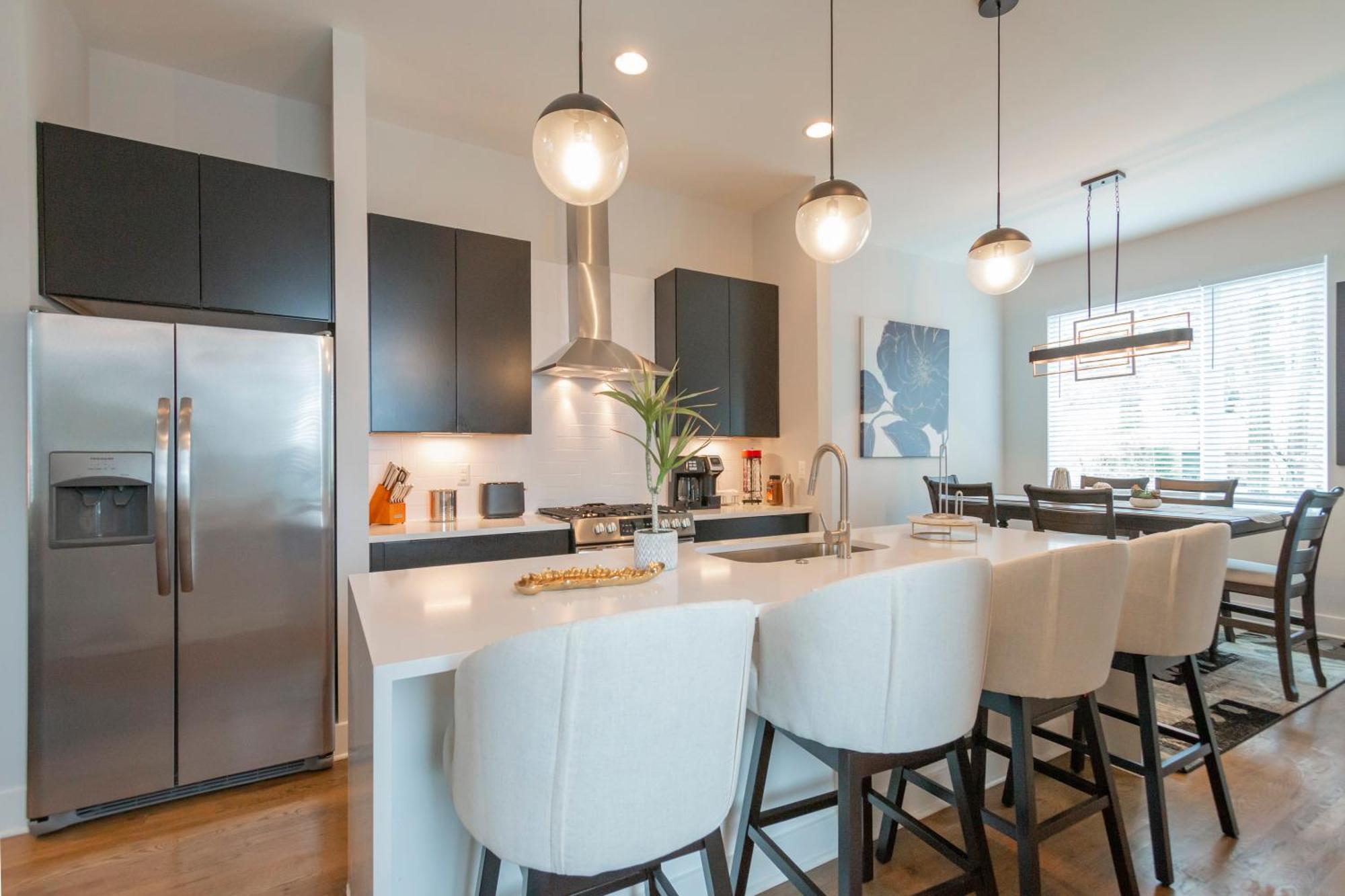 Luxury Townhome Skyline Views Mins To Dt 내슈빌 외부 사진